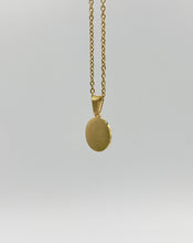 Load image into Gallery viewer, Timeless Round Pendant Necklace