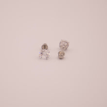 Load image into Gallery viewer, 14k Solitaire Round Stud Earrings
