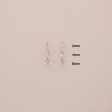 Load image into Gallery viewer, 14k Solitaire Round Stud Earrings
