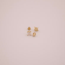 Load image into Gallery viewer, 14k Solitaire Square Stud Earrings
